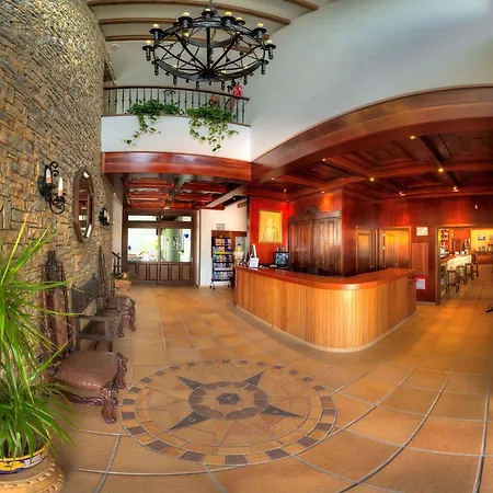 Porfirio Hotel 3*